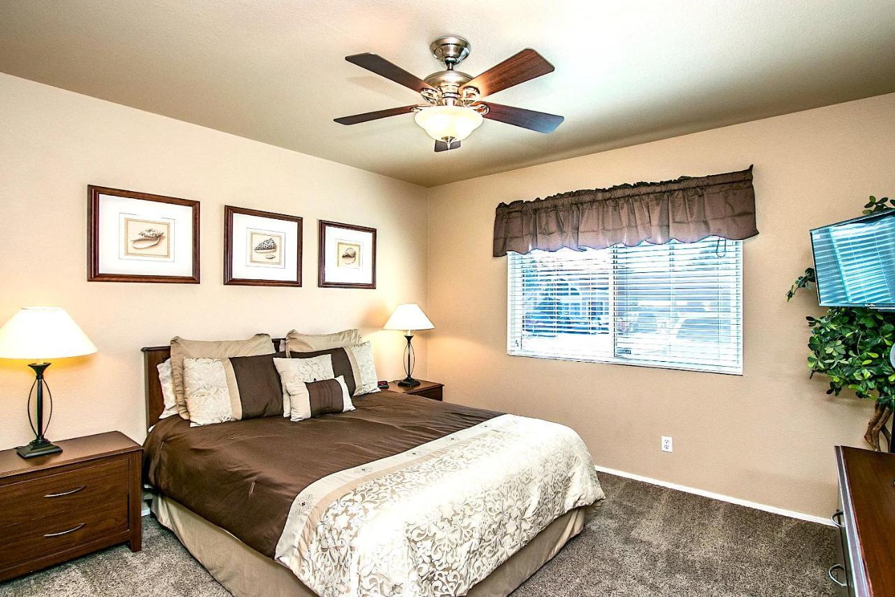 Holiday home Private Community -- ½ Mile Walk To Hiking & Biking At N. Mtn. Preserve! Phoenix