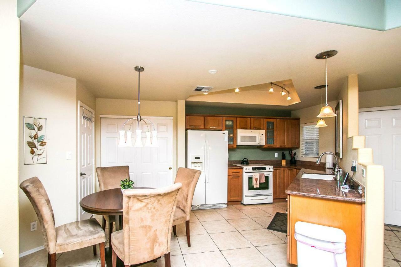 Private Community -- ½ Mile Walk To Hiking & Biking At N. Mtn. Preserve! Holiday home *