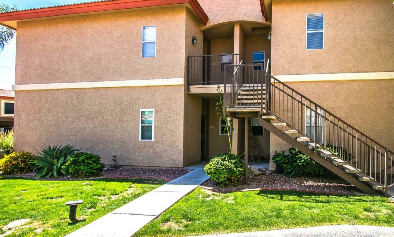 Private Community -- ½ Mile Walk To Hiking & Biking At N. Mtn. Preserve! Holiday home *